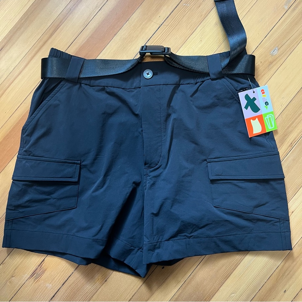 Alder Apparel Take a Hike shorts black NWT size L